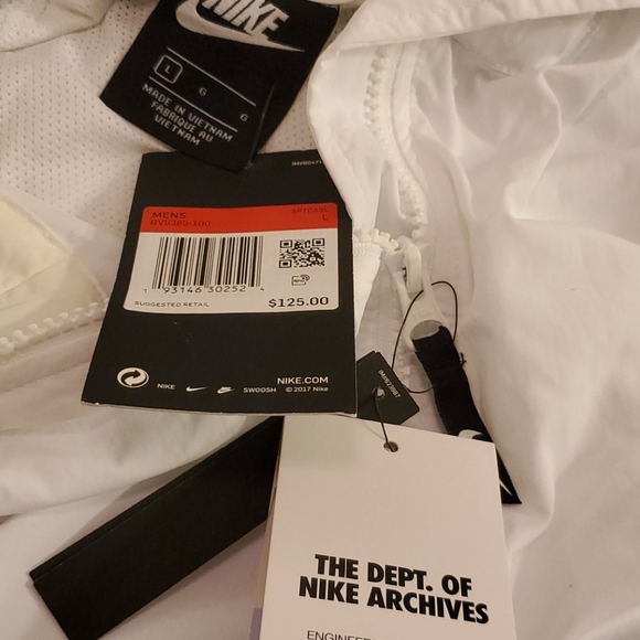 Jacket - Picture 3 of 3